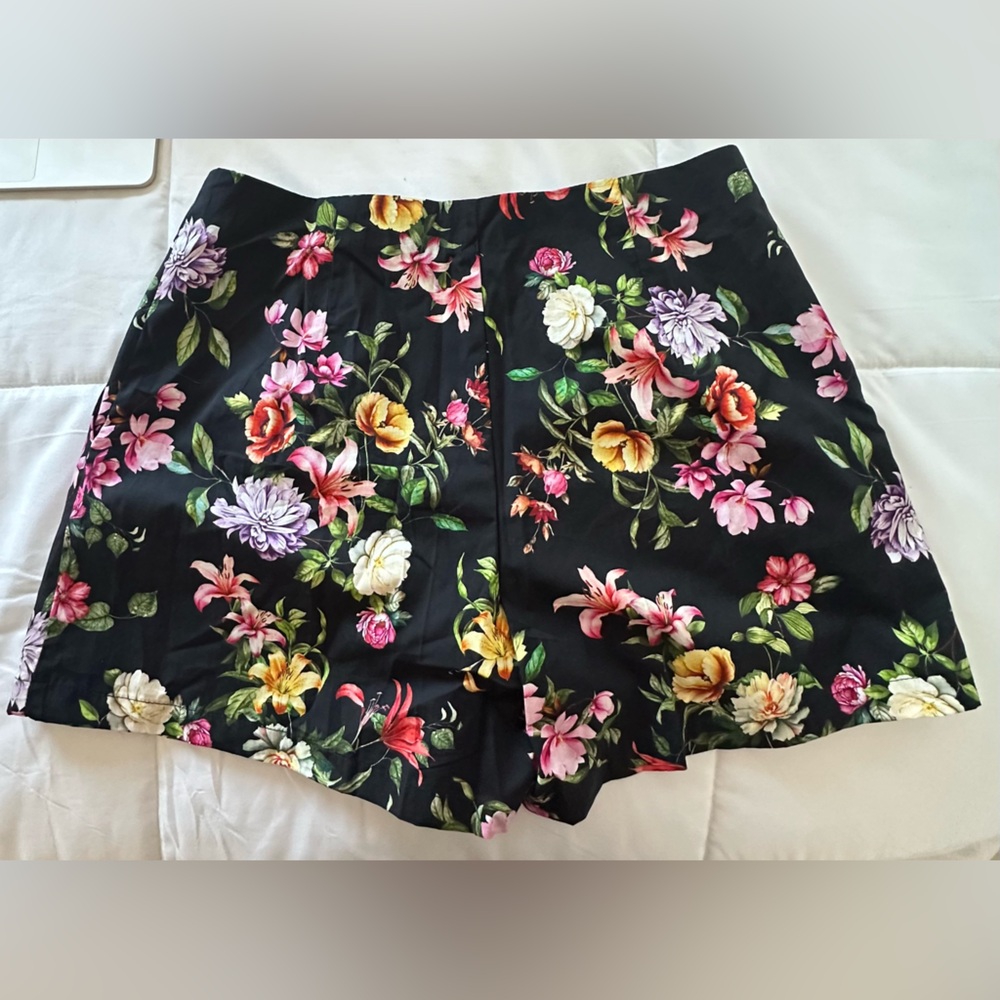 Zara Multicolor Floral Shorts